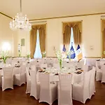 3 West Club